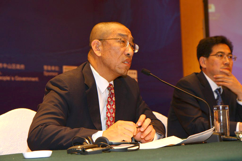 中国国际海运网顾问刘斌教授对话媒体记者