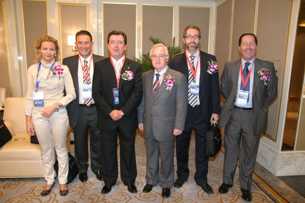 西班牙城市市长率团参加全球海运峰会