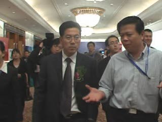 CEO of  Shippingchina. com Mr. Kang Shuchun is interviewed by media