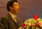 Mr. Liu Jianying from Huatai Insurance gives the topic speech